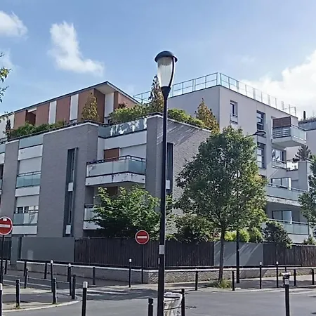 Апартаменты Stade De France - Magnifique Terrasse Arboree